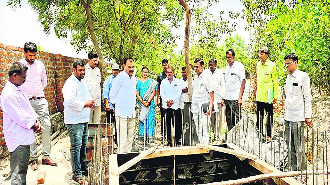 కార్పొరేట్‌కు దీటుగా సర్కారు బడులు