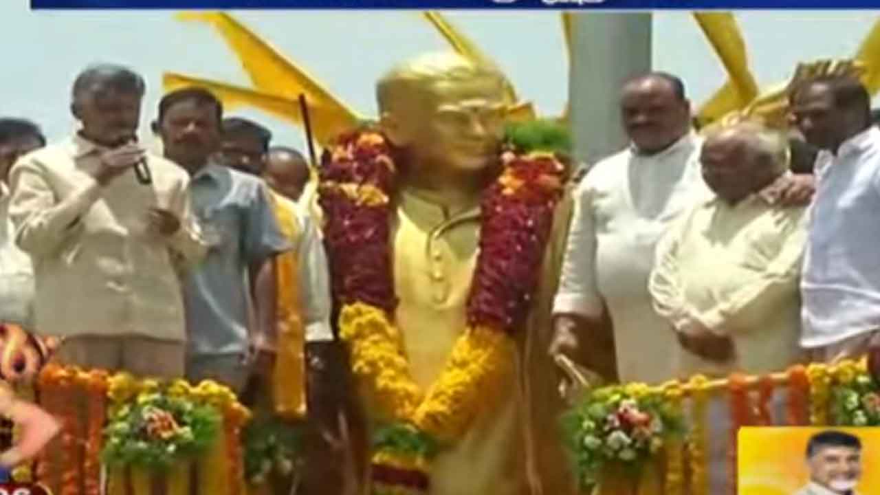 తప్పుడు రాజకీయాలు ప్రజలు ఆమోదించరు : చంద్రబాబు