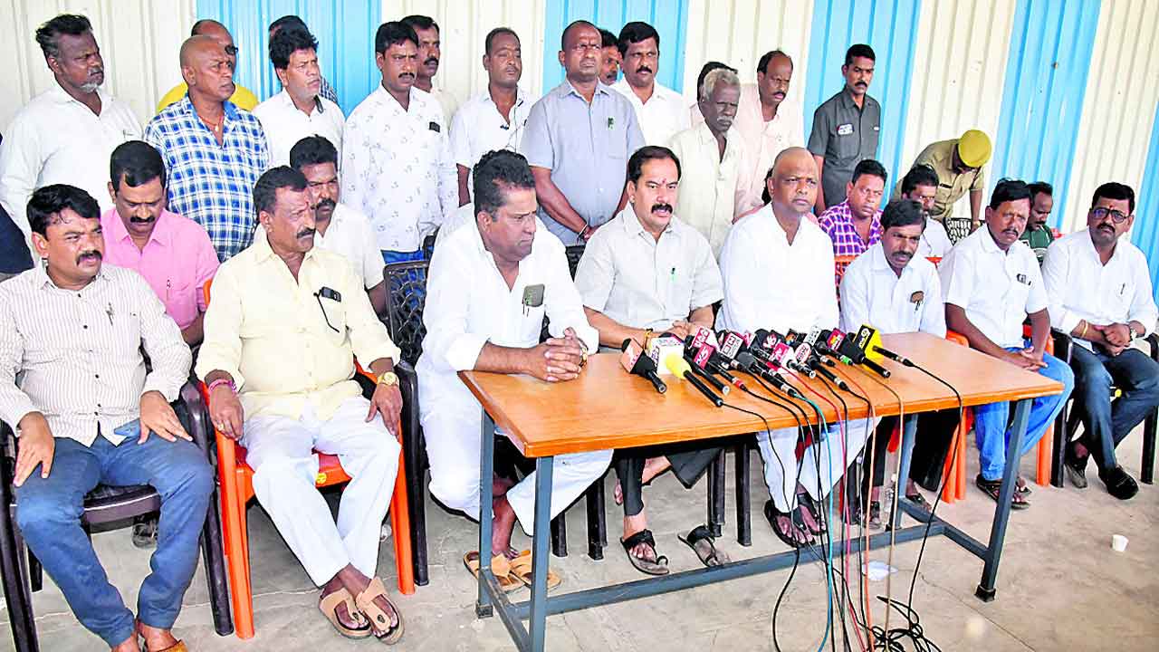 కార్మికుల సెగ ఢిల్లీకి తాకాలి