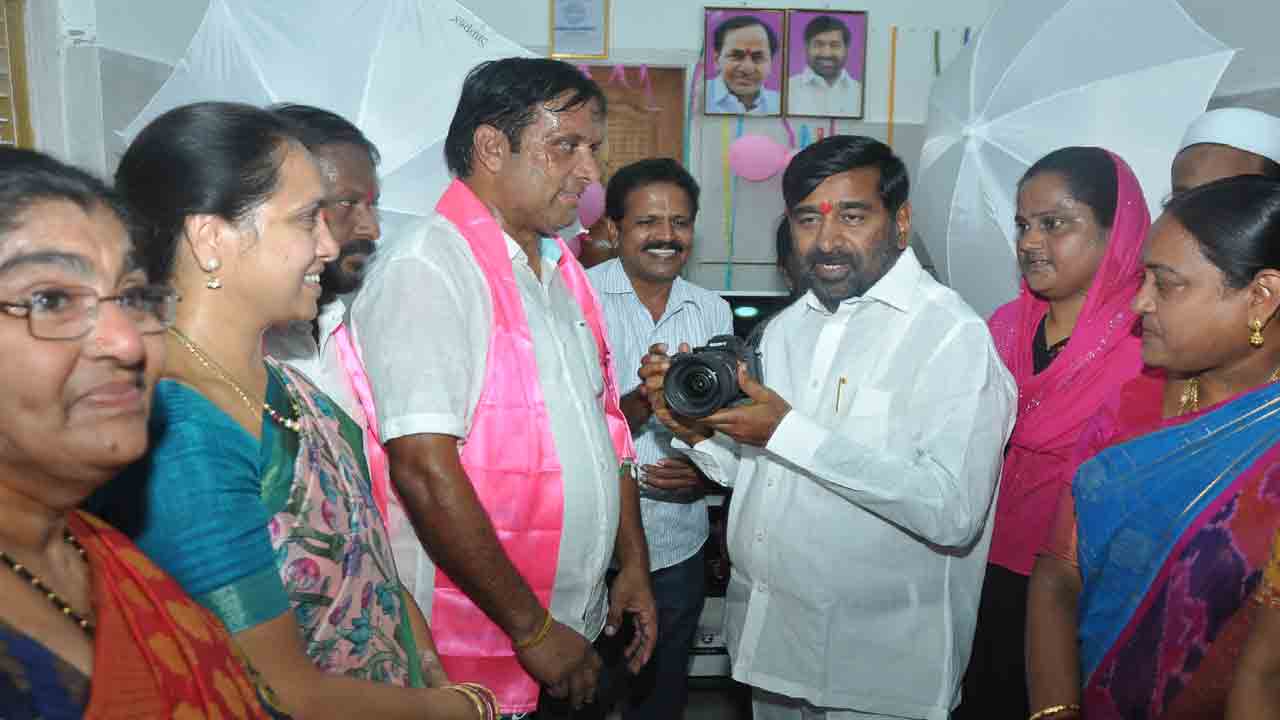 పేదల జీవితాల్లో ఆనందమే లక్ష్యం