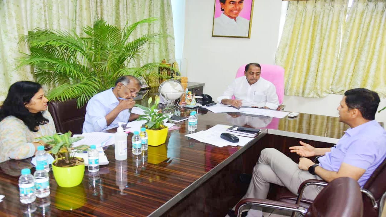 ప్రాజెక్టు పనులు వేగవంతం చేయాలి