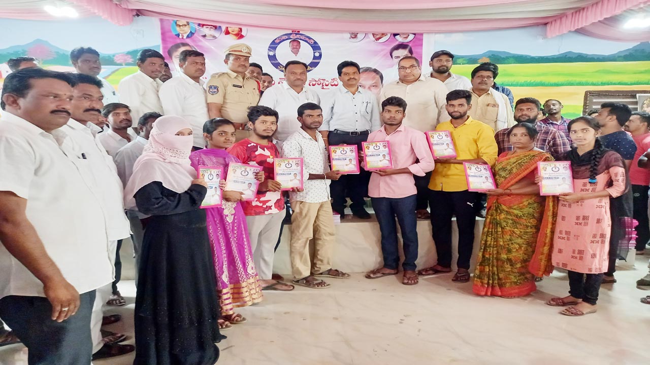 గ్రూప్‌ డిస్కషన్‌తో సత్ఫలితాలు