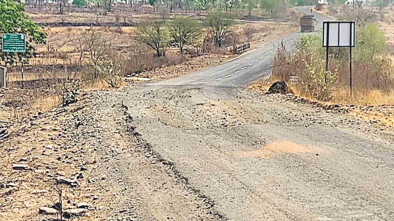 ఇటు పురోగతి.. అటు అధోగతి