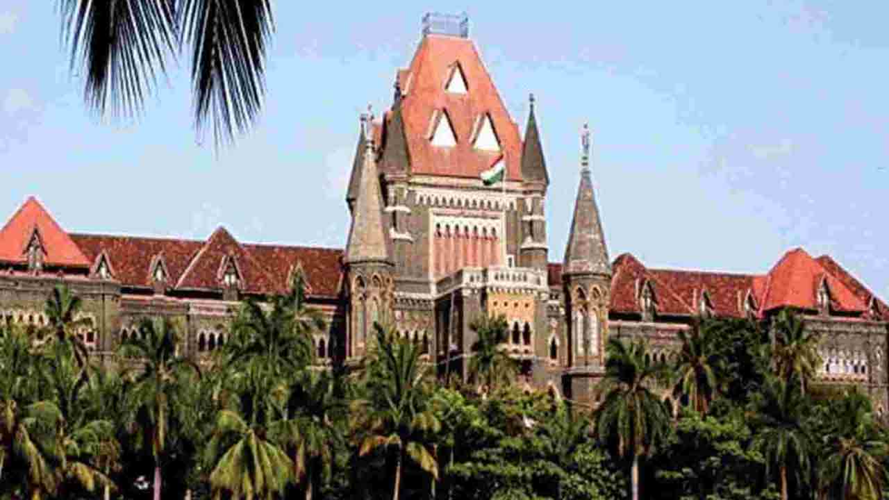 పెద‌విపై ముద్దు అస‌హ‌జ శృంగార‌మేమీ కాదు!