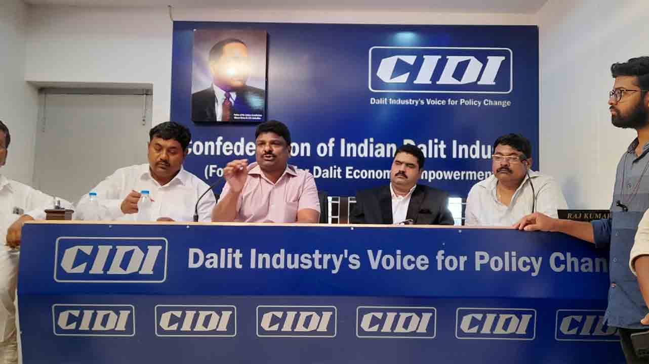 ప్రభుత్వ పనుల్లో ఎస్సీలకు రిజర్వేషన్‌ కేసీఆర్‌ ఘనతే