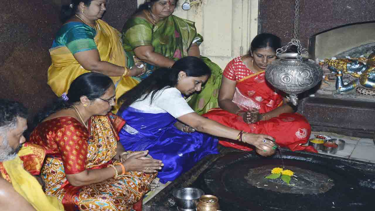 ఆలయాల అభివృద్ధికి రాష్ట్ర ప్రభుత్వం కృషి