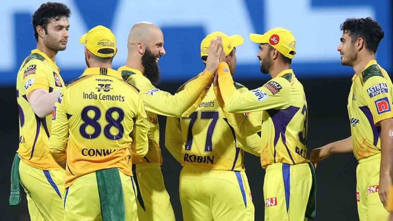 CSK vs DC | కీలక వికెట్లు కోల్పోయిన ఢిల్లీ.. పది ఓవర్లకు స్కోరు ఎంతంటే?