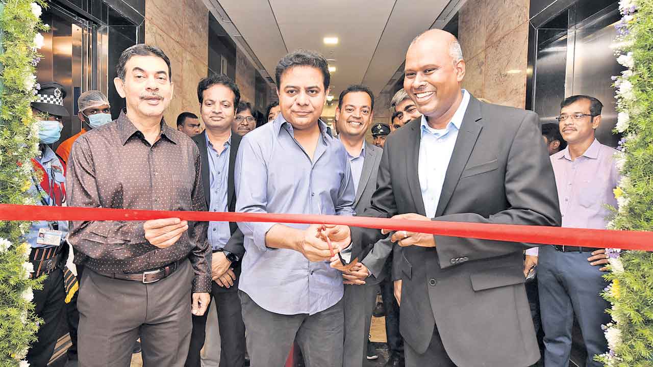 హైదరాబాద్‌లో కాల్‌అవే డిజీటెక్‌ సెంటర్‌