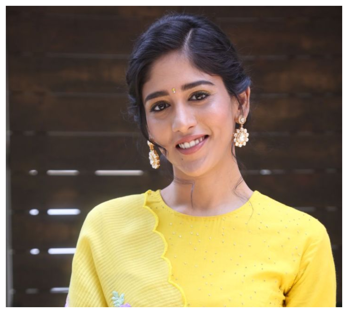 Chandini Chowdary | ప‌సుపు రంగు డ్రెస్‌లో మ‌రింత అందంగా చాందిని చౌదరి..