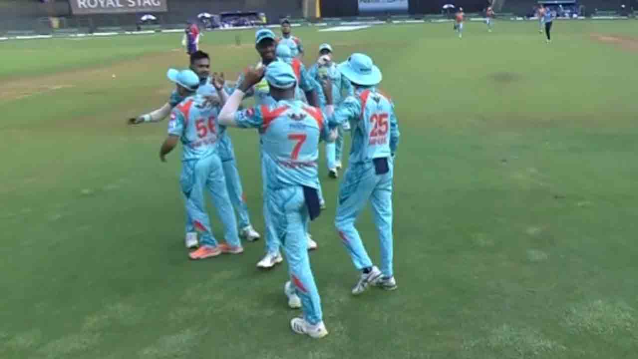 DC vs LSG | తొలి వికెట్ కోల్పోయిన ఢిల్లీ.. పృథ్వీ షా అవుట్