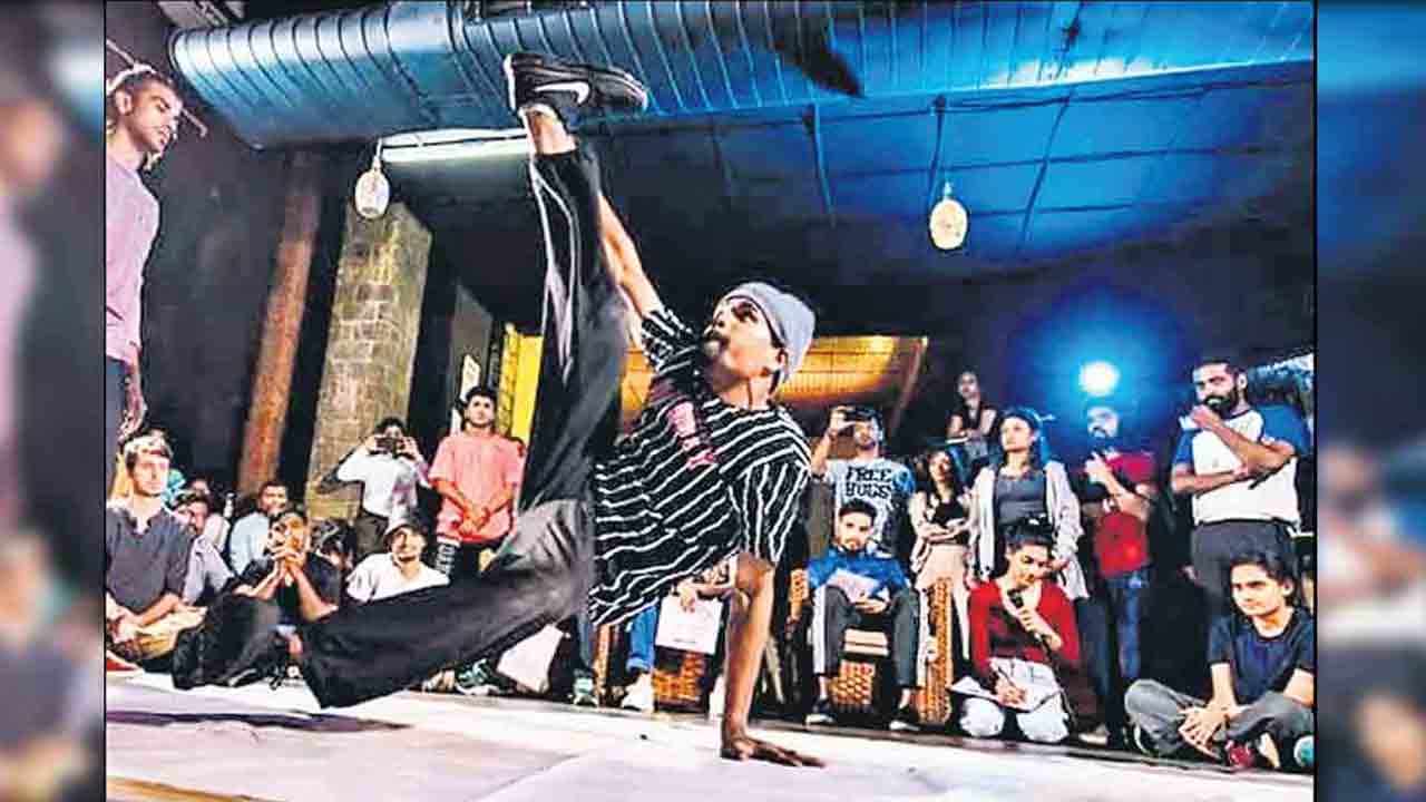 Jerome breaking moves | రిస్కీ డ్యాన్స్ ‘బ్రేకింగ్ మూవ్స్’ చేసి ఔరా అనిపిస్తున్న హైద‌రాబాదీ డ్యాన్స‌ర్