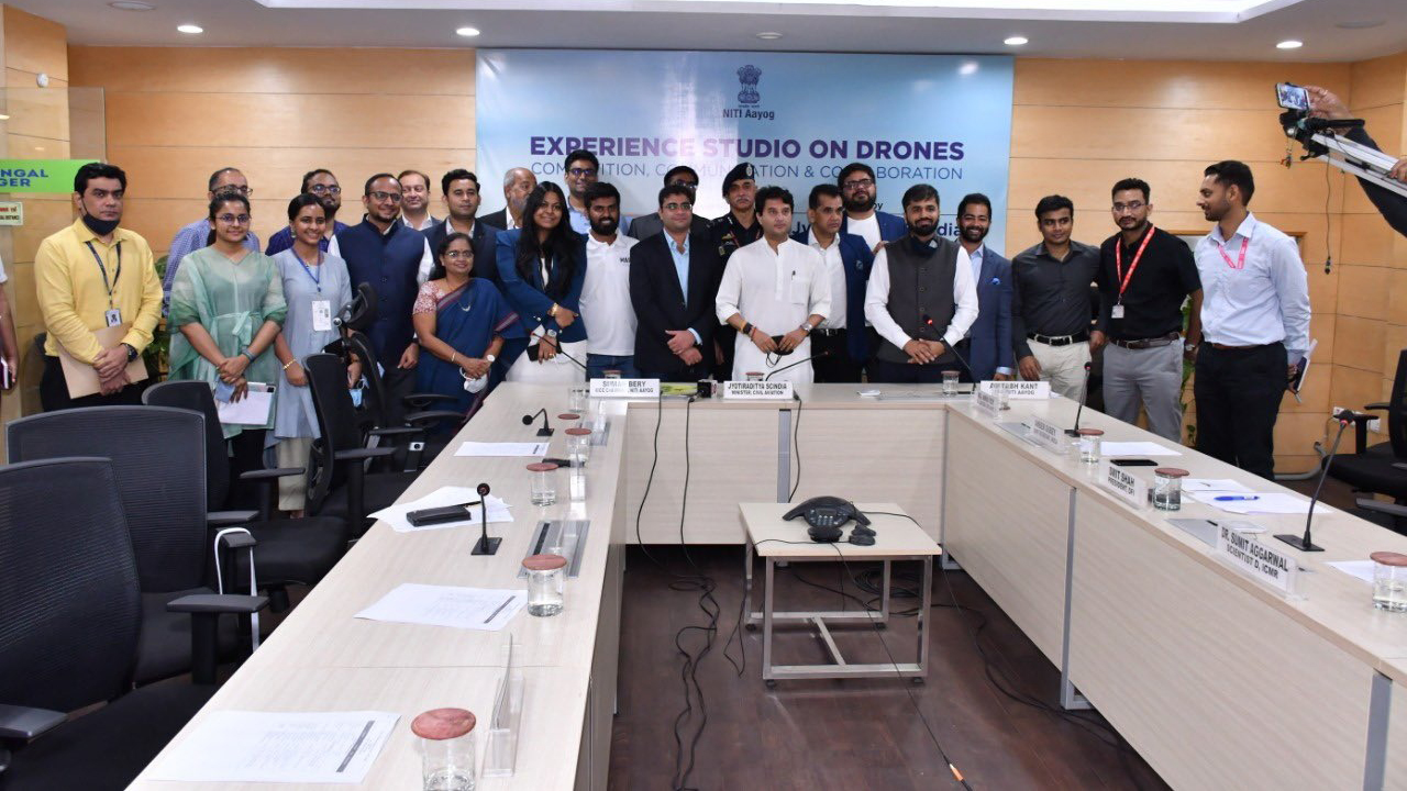 ప్రభుత్వ పథకాల్లో డ్రోన్ల వినియోగం