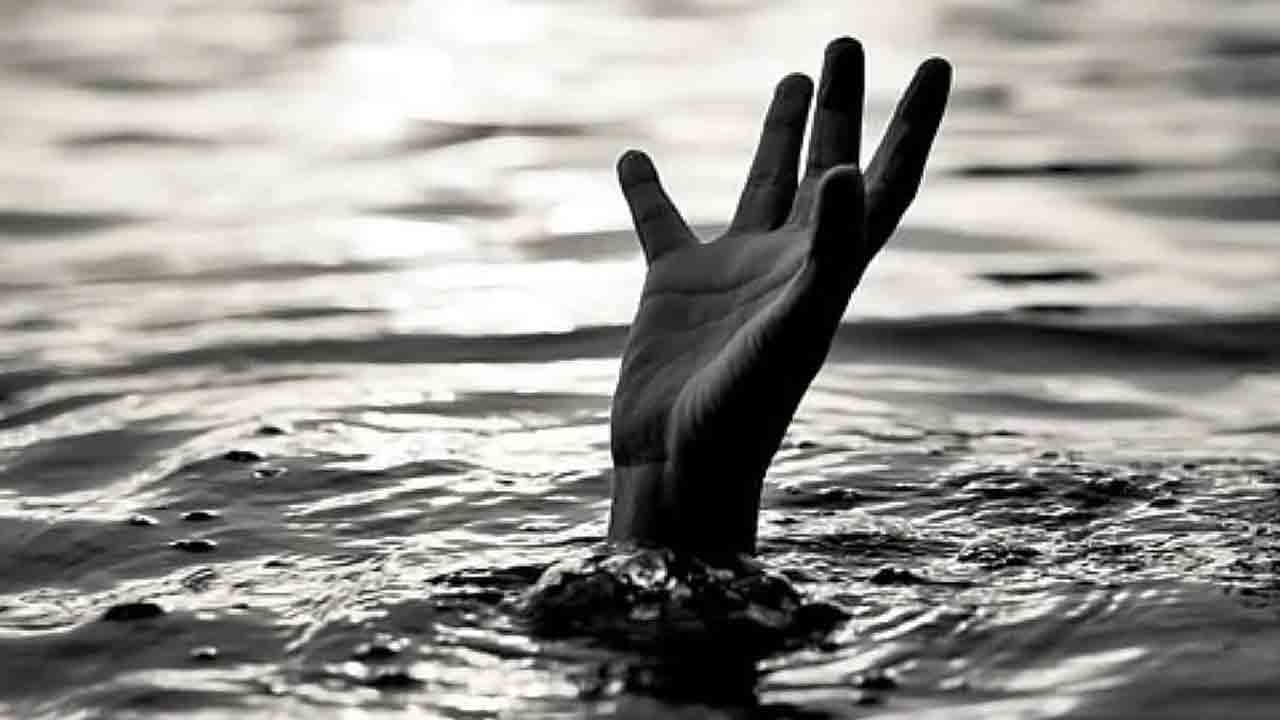 Three Friends Drown In Saryu River | అయోధ్యలో విషాదం.. సరయూ నదిలో మునిగి ముగ్గురు మృతి