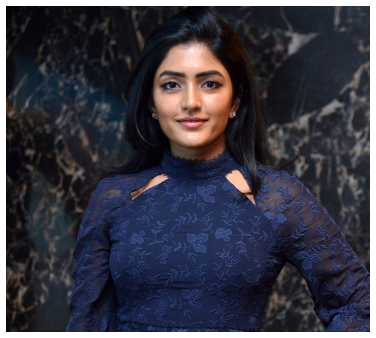 Eesha Rebba | శేఖర్ మూవీ ట్రైలర్ లాంచ్ ఈవెంట్‌లో ఈషా రెబ్బా మెరుపులు..