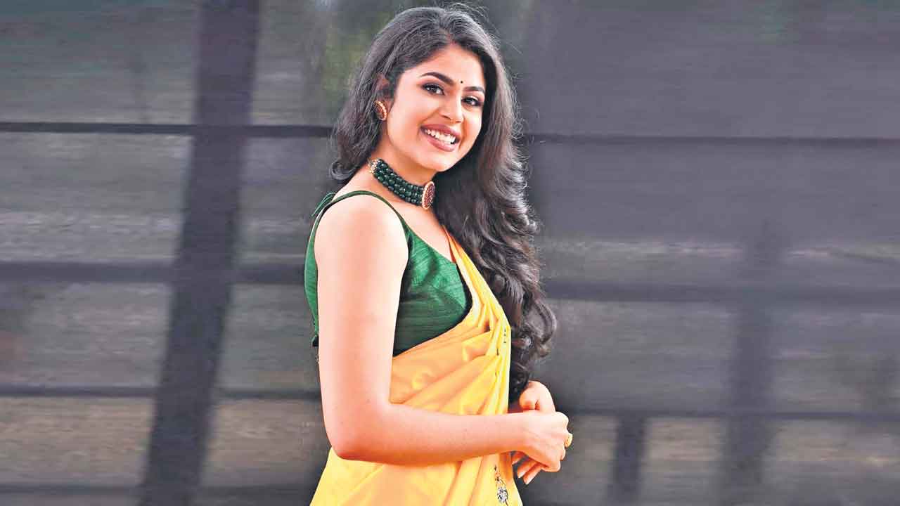 పల్లెటూరి అమ్మాయిగా..