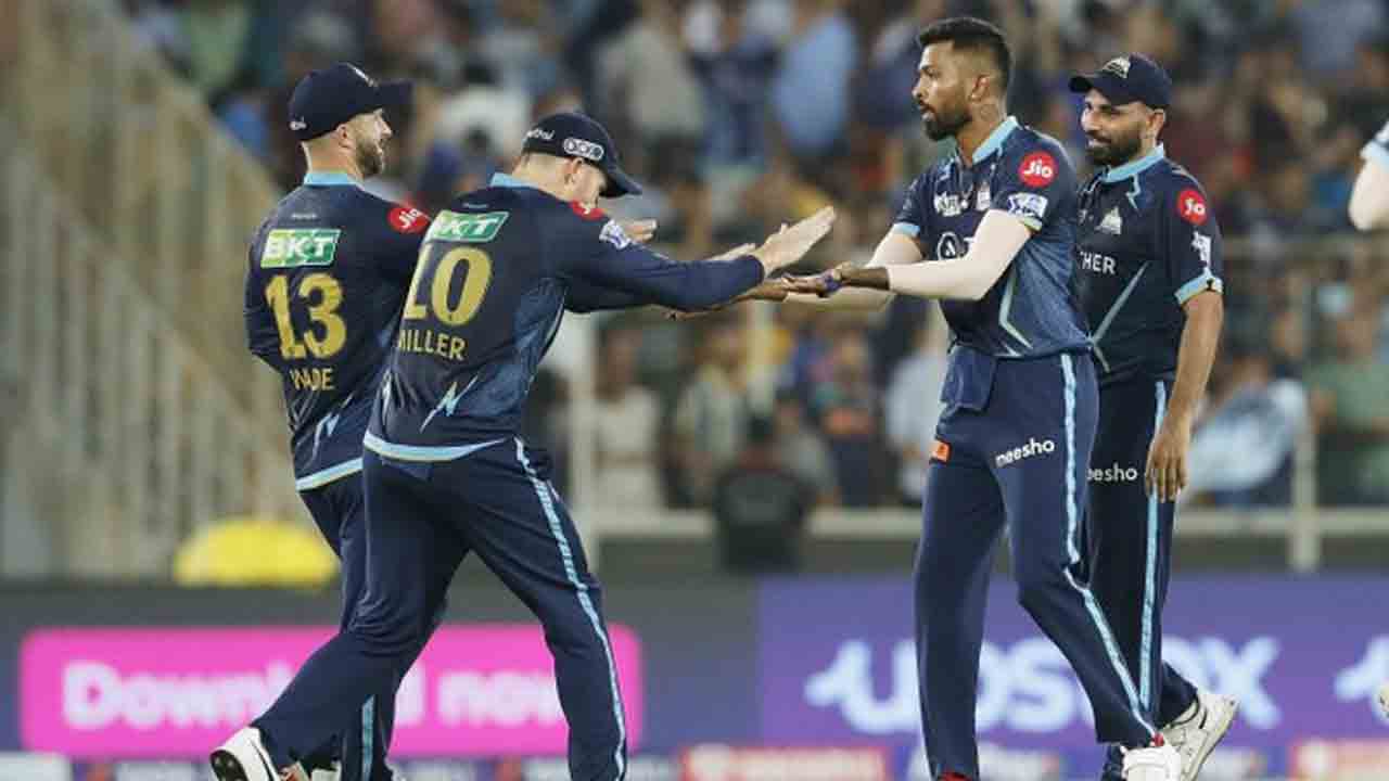 GT vs RR | రెండో వికెట్ కోల్పోయిన రాజస్థాన్.. శాంసన్ అవుట్