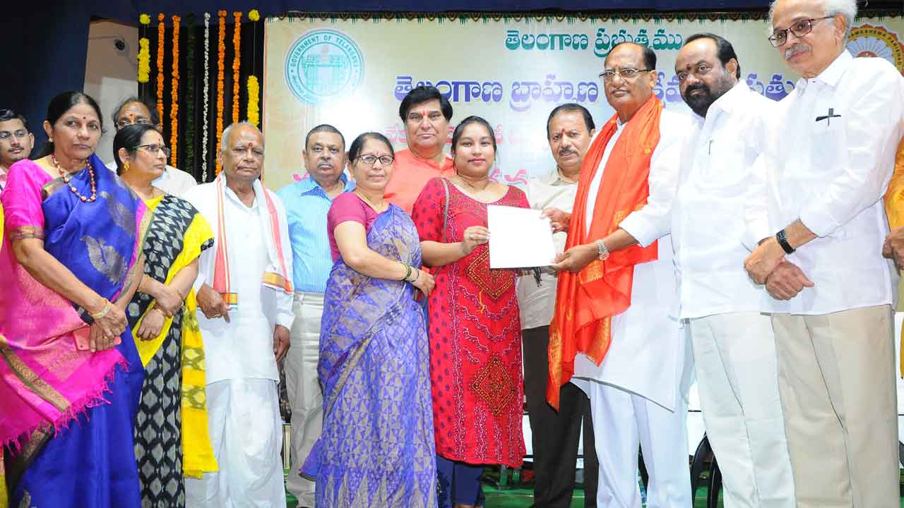 కేసీఆర్‌తోనే అన్ని వర్గాలకూ న్యాయం