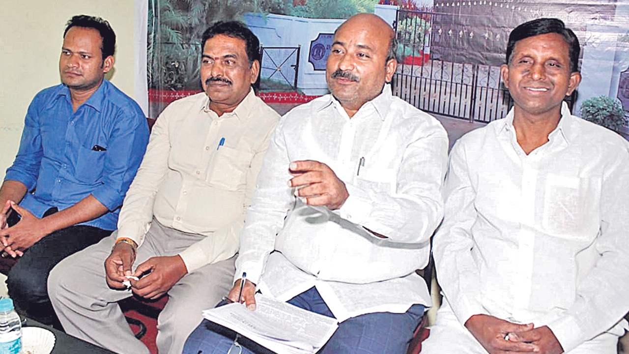 అనాథ విద్యార్థి గృహం దరఖాస్తులకు ఆహ్వానం