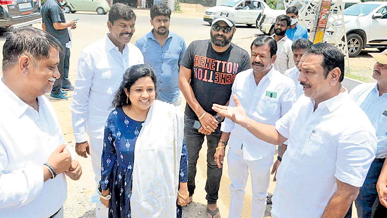బాక్స్ టైప్ నాలా పనులను వేగవంతం చేయండి