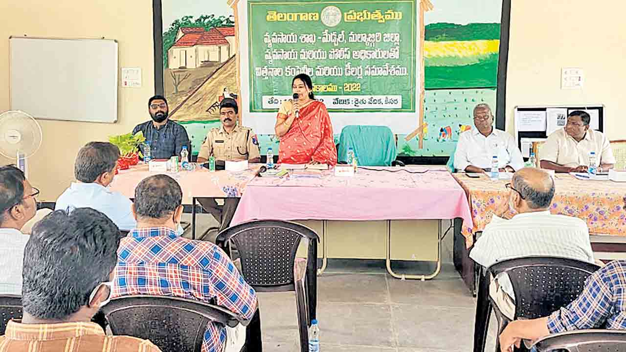 నకిలీ విత్తనాలు సరఫరా చేస్తే కంపెనీల లైసెన్స్‌ రద్దు