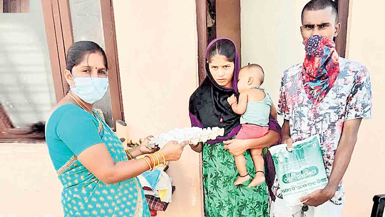 ఇంటి వద్దకే పౌష్టికాహారం