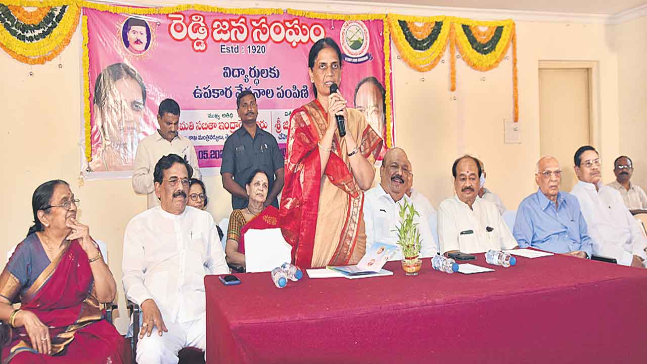 శ్రమ ఆయుధమైతే.. విజయం బానిసే..