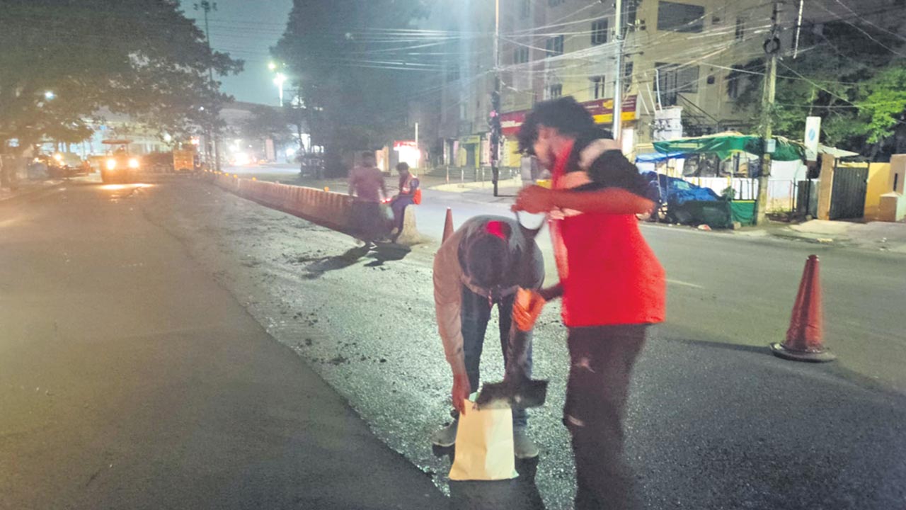 మెరుగైన రవాణాకు.. రోడ్ల నిర్మాణం