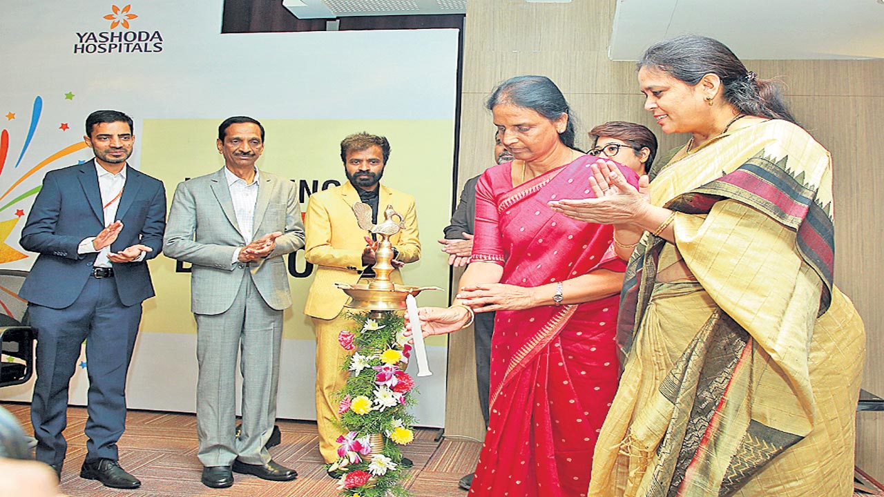 వైద్యులు.. దైవ సమానులు