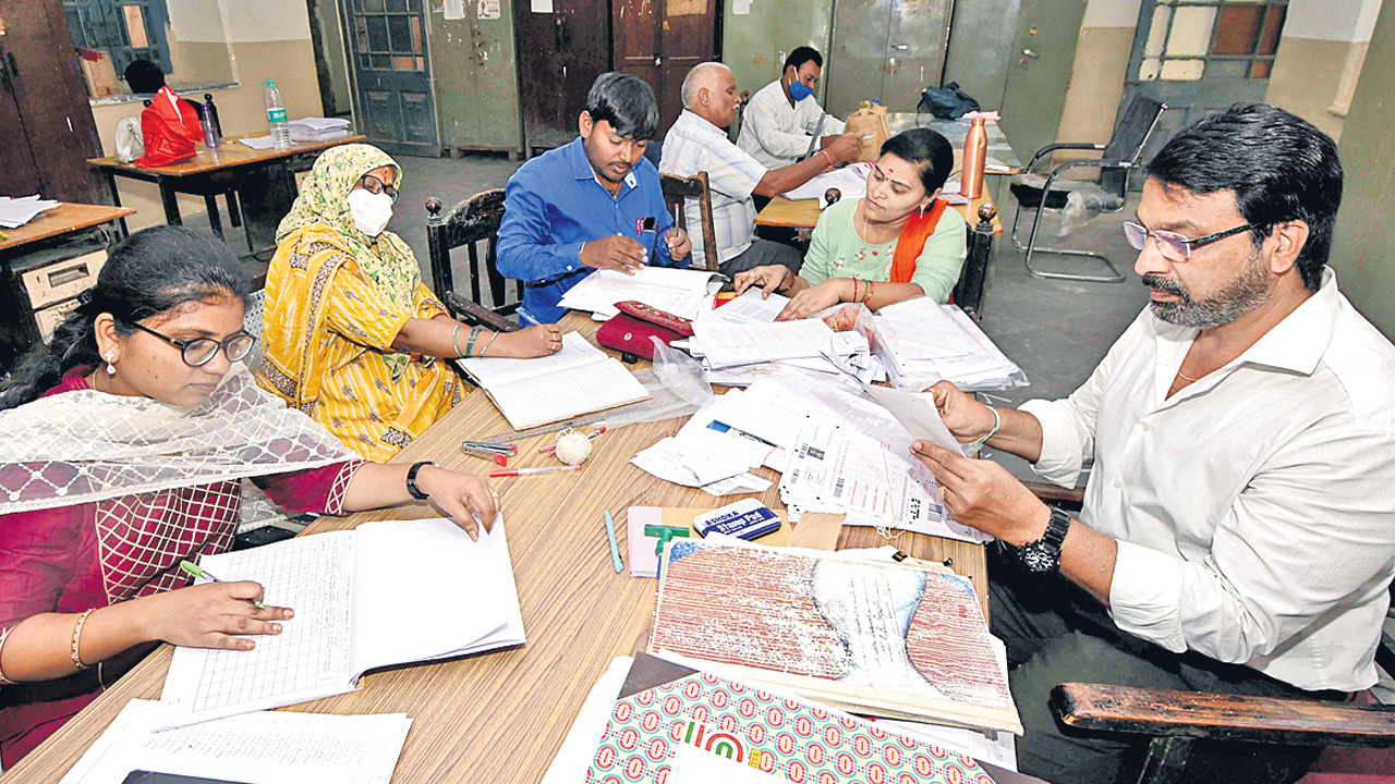 ఇంటర్‌ పరీక్షలకు..3.74 లక్షల మంది