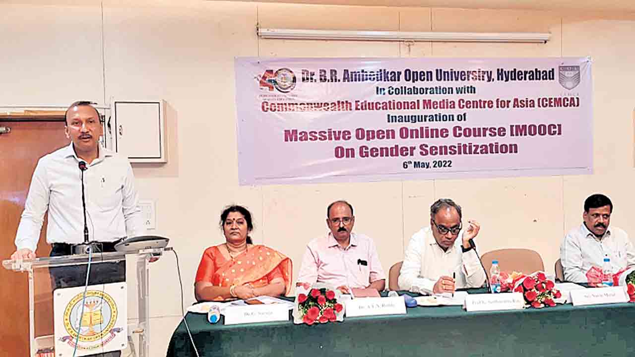 జెండర్‌ ఈక్వాలిటీని పాటించాలి