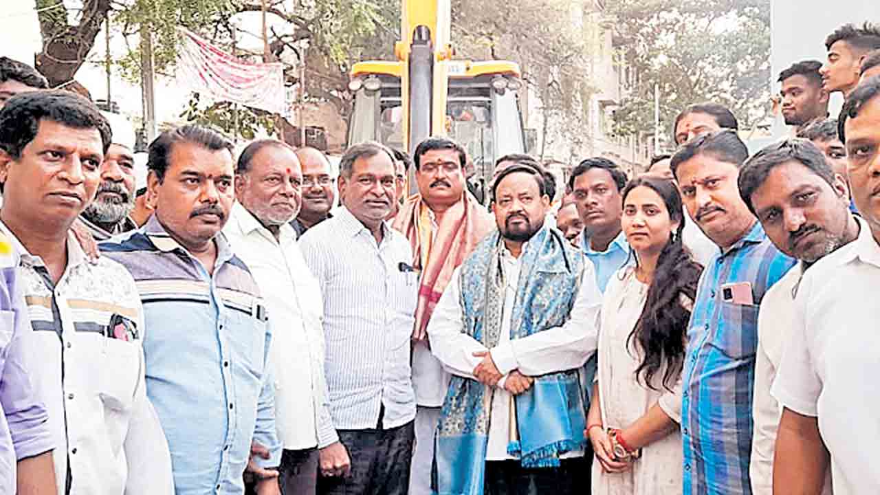 ఆత్మగౌరవంతో జీవించాలనే..