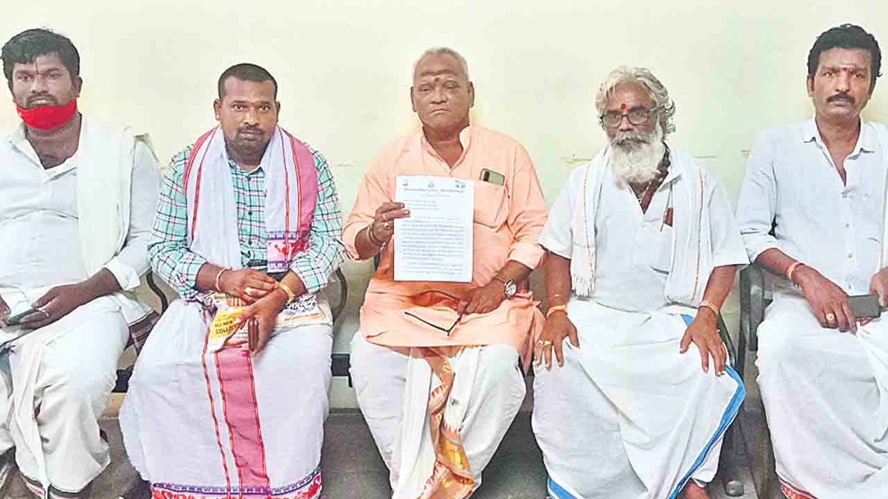 ధూప దీప నైవేద్యాలు అందించిన మంత్రి అల్లోలకు కృతజ్ఞతలు