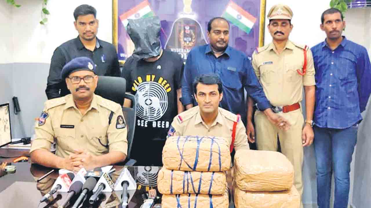 34 కేసులు.. 33 ఏండ్ల నేర చరిత్ర..