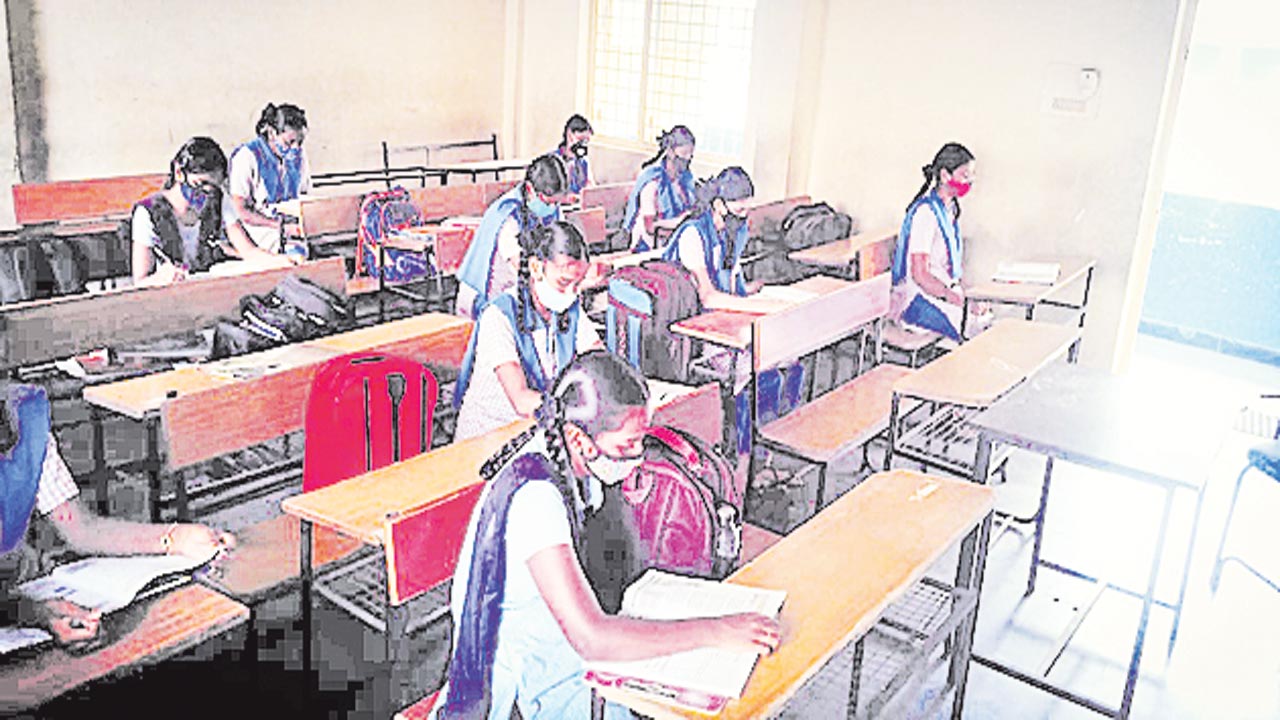 నిధులొచ్చేసాయ్‌..