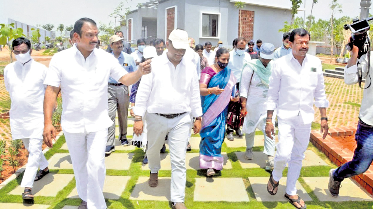 అత్యున్నత ప్రమాణాలతో మహా ప్రస్థానం