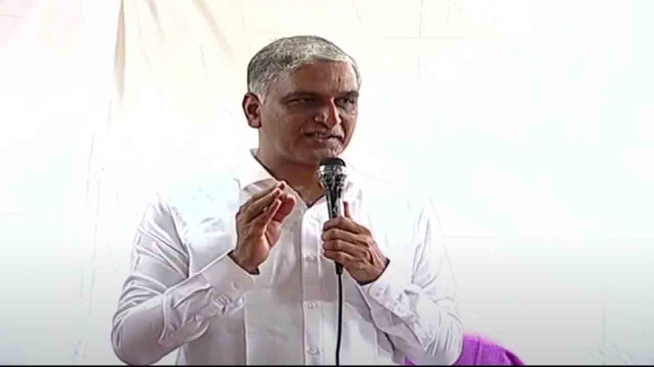 బూస్టర్ డోస్ కేంద్రం ఉచితంగా ఇవ్వాల్సిందే : మంత్రి హ‌రీశ్‌రావు