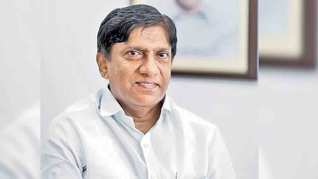 లేబర్‌ కోర్టును విభజించండి