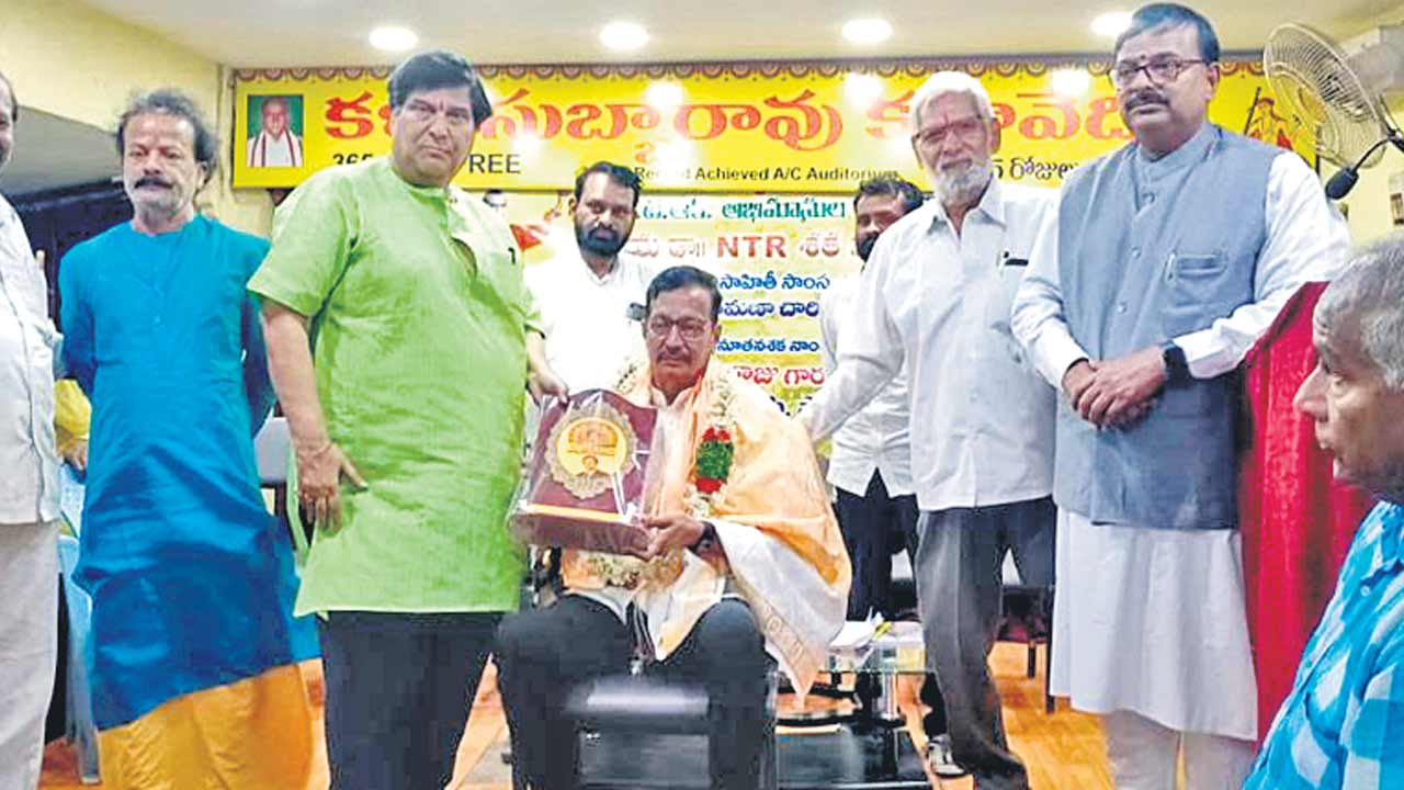 తెలుగు ప్రజల మదిలో చెరగని ముద్ర.. ఎన్టీఆర్‌