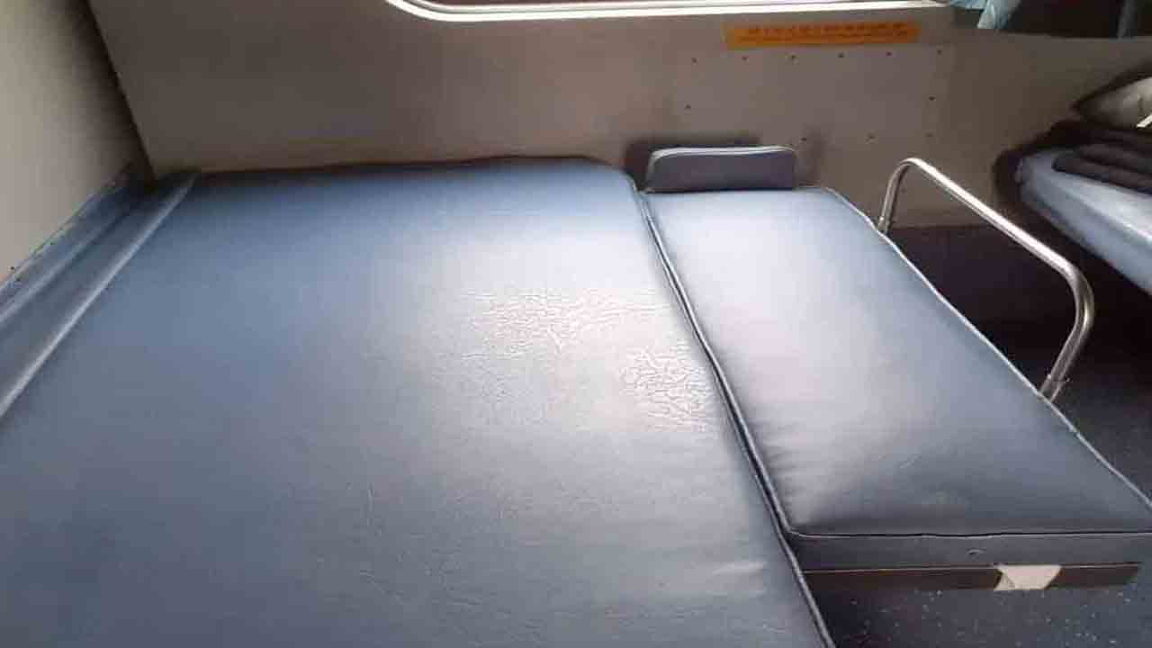 Baby Berth | భారతీయ రైల్వే మదర్స్‌ డే గిఫ్ట్‌.. నవజాత శిశువులకు ‘బేబీ బెర్త్‌’ అందుబాటులోకి..!