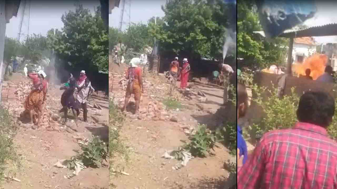 జగిత్యాలలో పెట్రోల్‌తో అధికారులపై దాడి.. ఎంపీవోకు గాయాలు