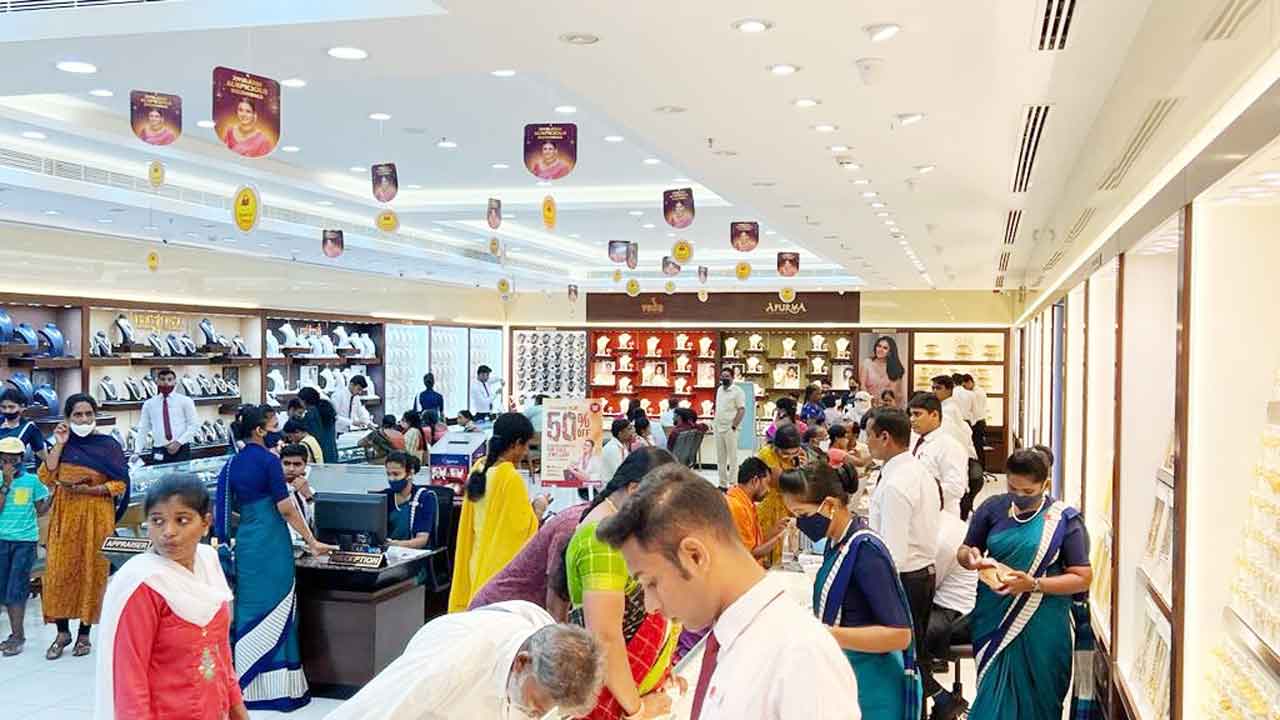 పసిడి కళకళ..