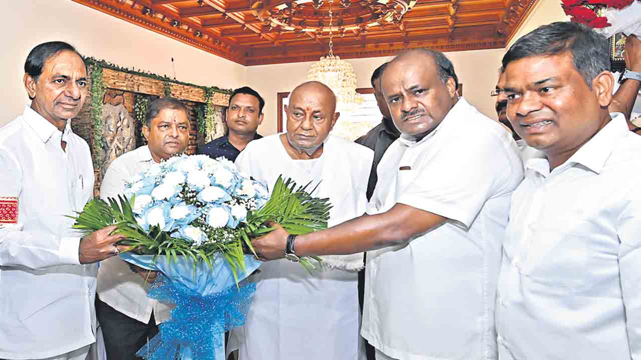 ప్రజల ఎజెండాతో.. ప్రత్యామ్నాయ వ్యవస్థ