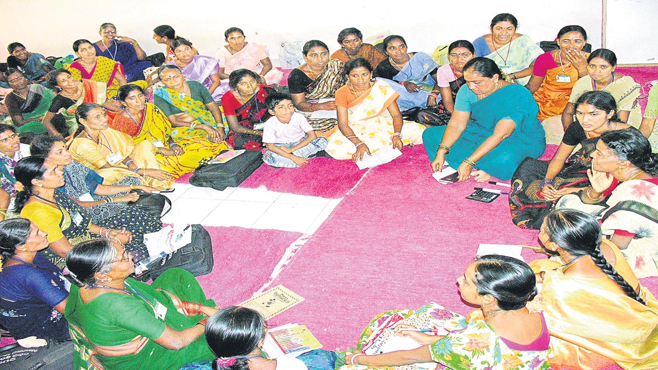 మండల కేంద్రాల్లో సూపర్‌ మారెట్లు