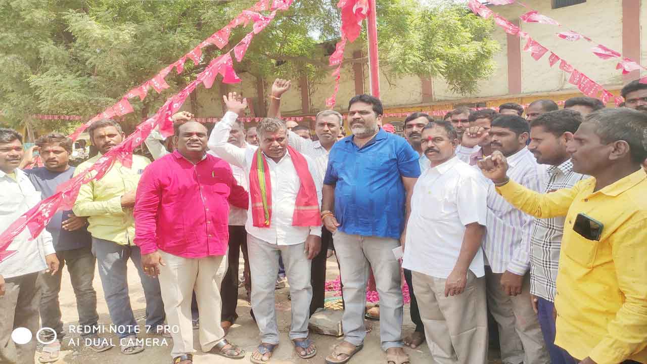 కార్మికులకు అండగా సర్కారు