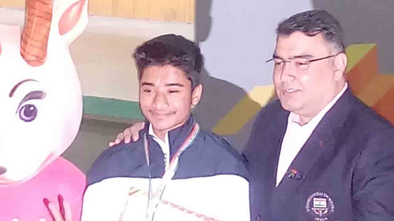 కంగ్రాట్స్ ధ‌నుష్ శ్రీకాంత్.. కేటీఆర్ ట్వీట్