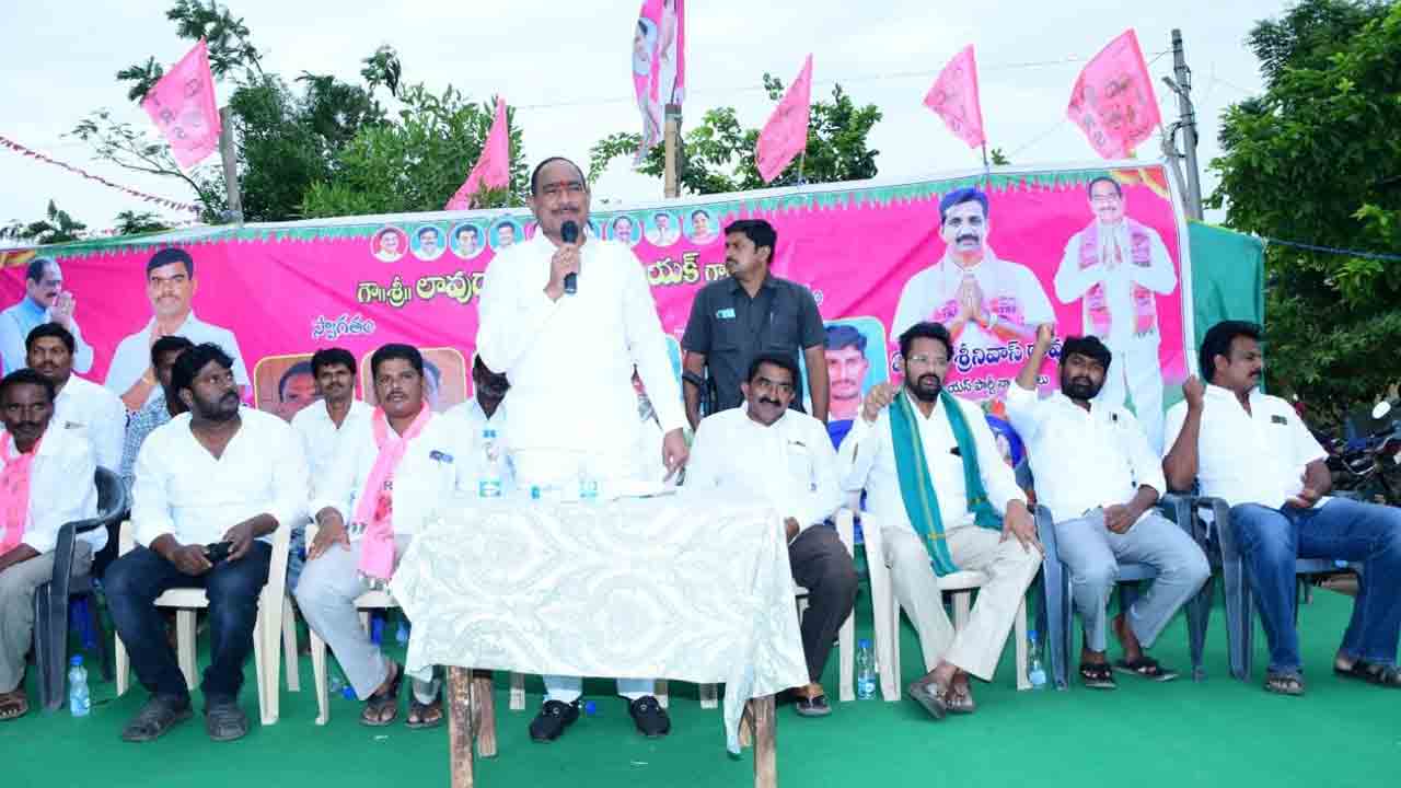 త్వరలో రూ.వంద కోట్లతో సీసీ రోడ్లు