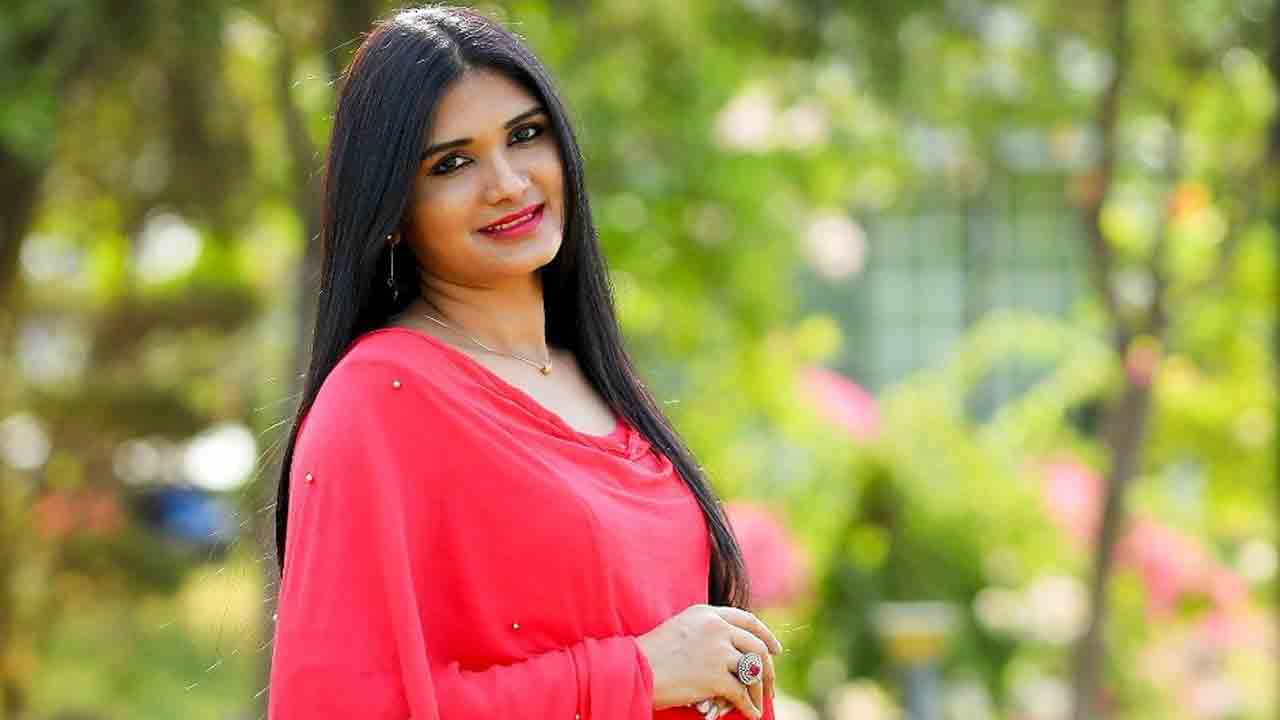 హెచ్‌ఆర్‌ఎస్‌జేఎం గౌరవ డైరెక్టర్‌గా ఫర్హా