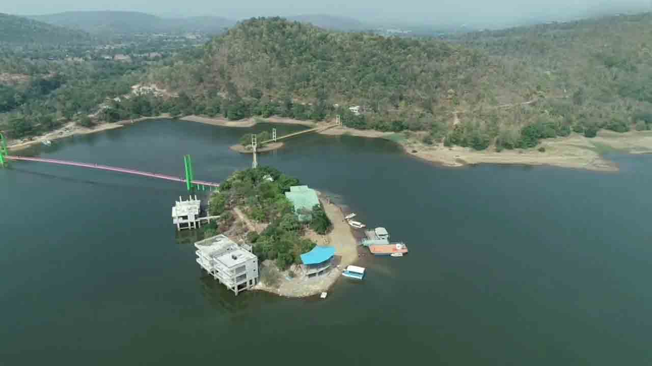 లక్నవరం చెరువులో ఇద్దరు గల్లంతు.. ఒకరి మృతదేహం వెలికితీత