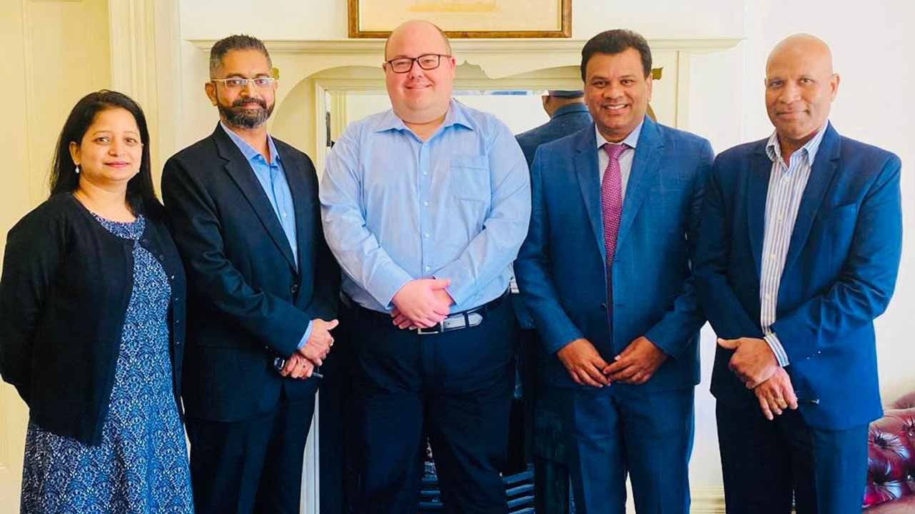 సిడ్నీ స్ట్రాత్‌ఫీల్డ్‌లో పీవీ విగ్రహం!