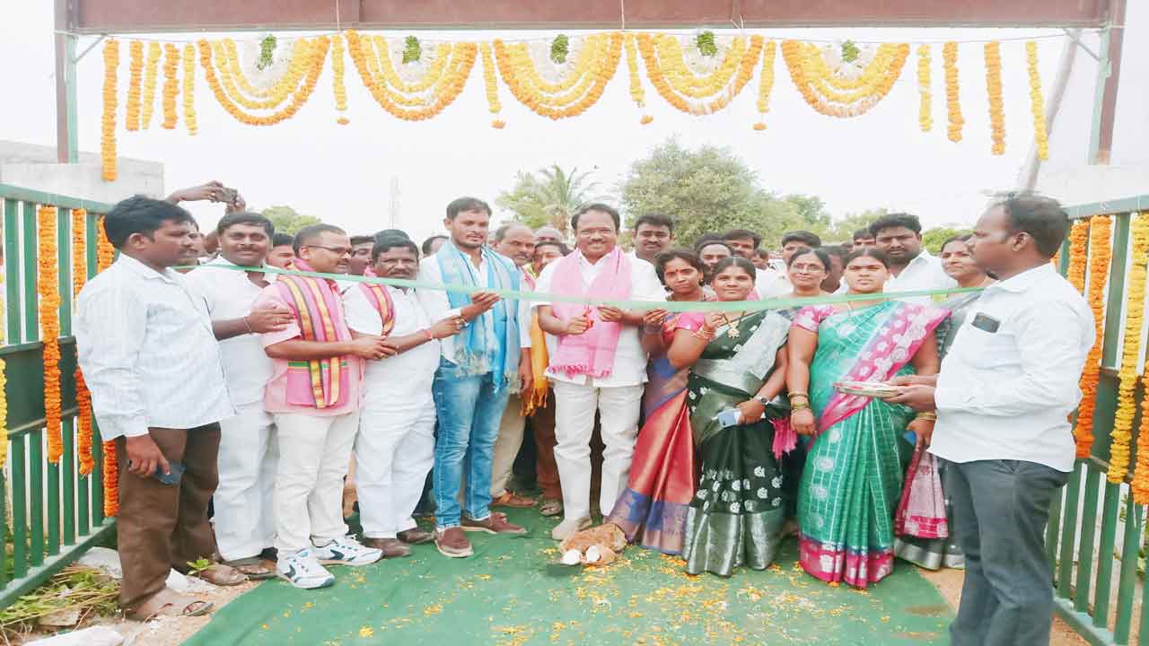 అభివృద్ధి ప్రదాత సీఎం కేసీఆర్‌